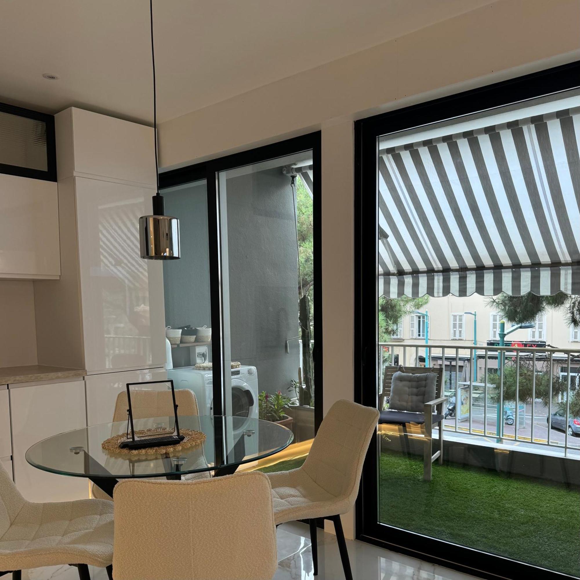 Le Soleil Tropezien, Somptueux 2 Pieces Renove, Terrasse, Centre, Vue Mer, *