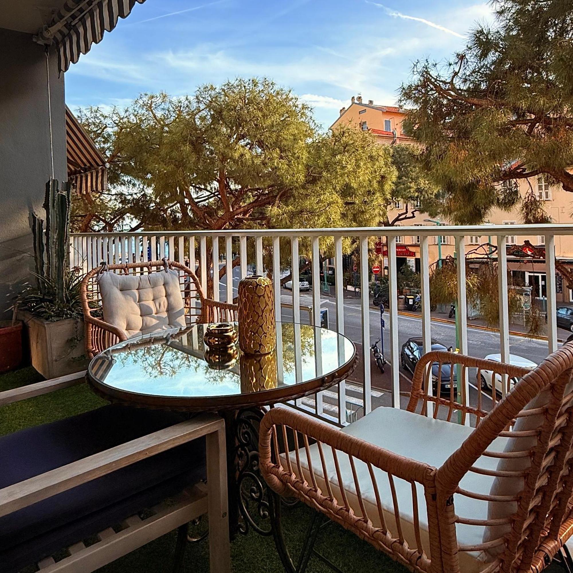 Appartement Le Soleil Tropezien, Somptueux 2 Pieces Renove, Terrasse, Centre, Vue Mer,