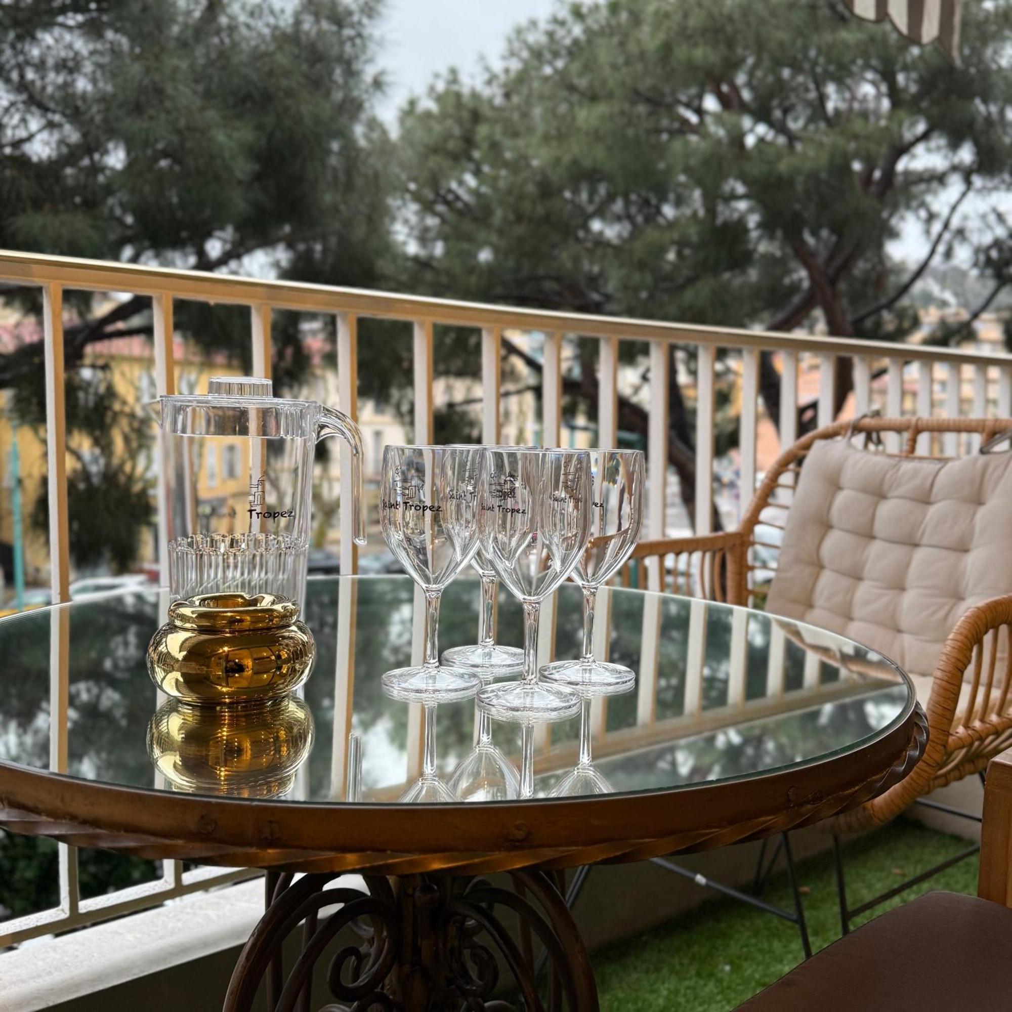 Le Soleil Tropezien, Somptueux 2 Pieces Renove, Terrasse, Centre, Vue Mer,